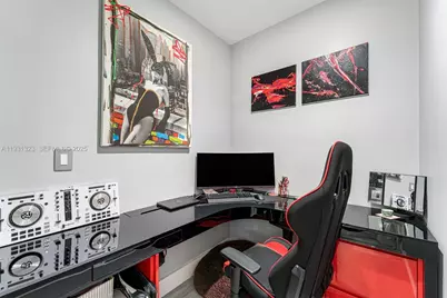 1000 Brickell Plz #PH5203, Miami, FL 33131 - Photo 33