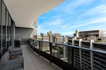 1000 Brickell Plz #PH5203, Miami, FL 33131 - Photo 43