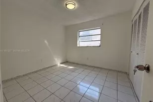 1337 NW 1st St, Miami, FL 33125 - Photo 7