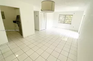 1337 NW 1st St, Miami, FL 33125 - Photo 3