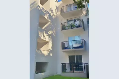 1337 NW 1st St #8, Miami, FL 33125 - Photo 1