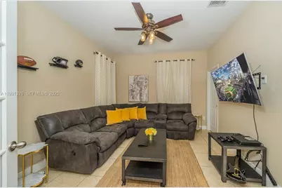 205 E Kirby St, Tampa, FL 33604 - Photo 9