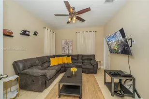 205 E Kirby St, Tampa, FL 33604 - Photo 9