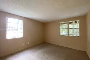 1259 SW 46th Ave, Pompano Beach, FL 33069 - Photo 9