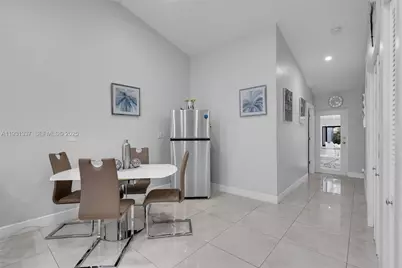 2140 W 53rd St #2140, Hialeah, FL 33016 - Photo 9