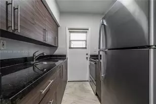 400 81st St, Miami Beach, FL 33141 - Photo 7