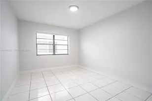 400 81st St, Miami Beach, FL 33141 - Photo 9