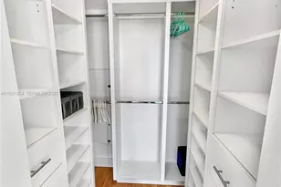 185 SW 7th St, Miami, FL 33130 - Photo 15