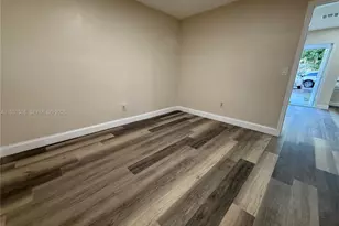 3033 NW 43rd Ave, Lauderdale Lakes, FL 33313 - Photo 9