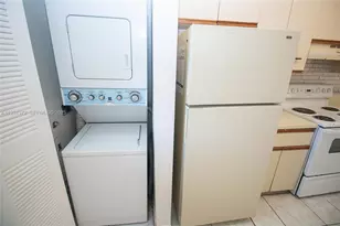 9962 Nob Hill Pl, Sunrise, FL 33351 - Photo 5