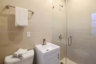 3760 Royal Palm Ave, Miami Beach, FL 33140 - Photo 33