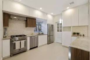 3760 Royal Palm Ave, Miami Beach, FL 33140 - Photo 9