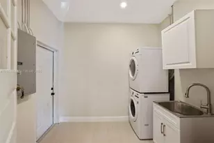 3760 Royal Palm Ave, Miami Beach, FL 33140 - Photo 35