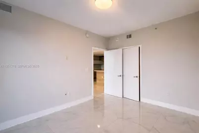 16385 Biscayne Blvd #1102, North Miami Beach, FL 33160 - Photo 13