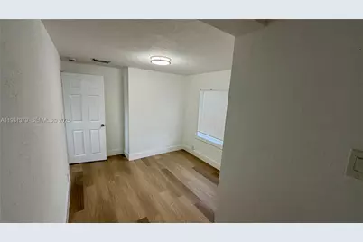 6859 NW 17th Ave, Miami, FL 33147 - Photo 9