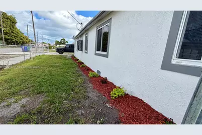 6859 NW 17th Ave, Miami, FL 33147 - Photo 15