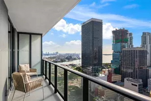 159 NE 6th St, Miami, FL 33132 - Photo 1