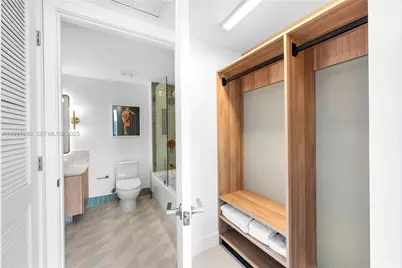 159 NE 6th St #2608, Miami, FL 33132 - Photo 9