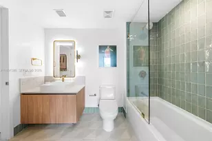 159 NE 6th St, Miami, FL 33132 - Photo 11