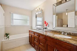 10871 NW 35th Pl, Sunrise, FL 33351 - Photo 13