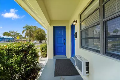 380 SE 12th Ave #2, Deerfield Beach, FL 33441 - Photo 5