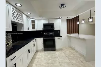 8561 Claridge Dr, Miramar, FL 33025 - Photo 11