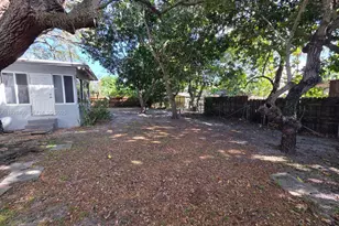 530 NE 132nd Terrace, North Miami, FL 33161 - Photo 3
