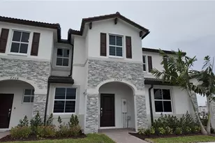 2704 SE 26th Ave, Homestead, FL 33035 - Photo 1