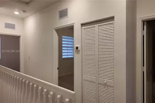 2704 SE 26th Ave, Homestead, FL 33035 - Photo 3