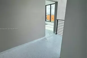 1091 E 17th St, Hialeah, FL 33010 - Photo 5