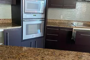 700 NE 25th St, Miami, FL 33137 - Photo 5