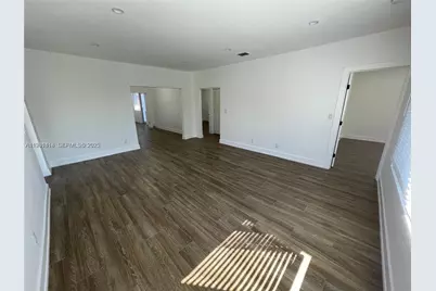 1051 SW 8th Ave #1051, Miami, FL 33130 - Photo 7