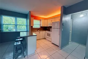 1301 N 12th Ct, Hollywood, FL 33019 - Photo 5