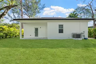 755 NW 83 St, Miami, FL 33150 - Photo 23