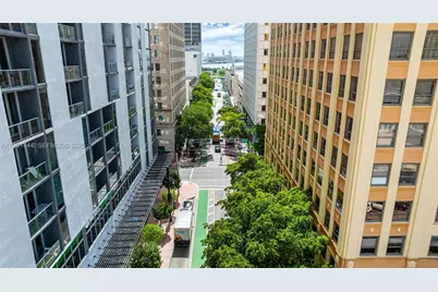 151 SE 1st St #401, Miami, FL 33131 - Photo 41
