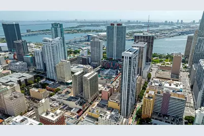 151 SE 1st St #401, Miami, FL 33131 - Photo 31