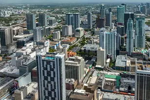 151 SE 1st St, Miami, FL 33131 - Photo 37