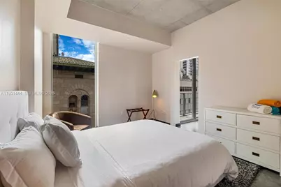 151 SE 1st St #401, Miami, FL 33131 - Photo 17