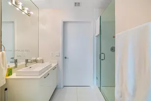 151 SE 1st St, Miami, FL 33131 - Photo 19