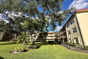 251 SW 134th Way, Pembroke Pines, FL 33027 - Photo 31