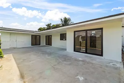 8631 NW 24th Court, Pembroke Pines, FL 33024 - Photo 41