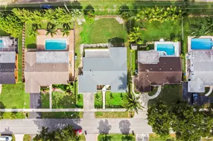 8631 NW 24th Ct, Pembroke Pines, FL 33024 - Photo 7