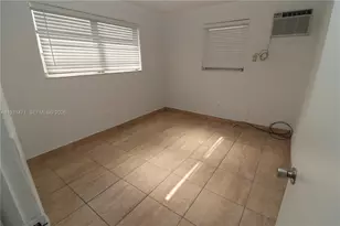 1828 NW 19th St, Miami, FL 33125 - Photo 5
