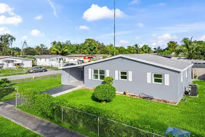 4685 SW 33rd Dr, West Park, FL 33023 - Photo 15