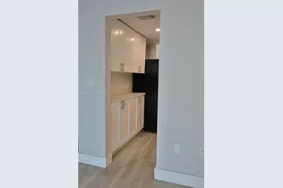 3000 Marcos Dr #P410, Aventura, FL 33160 - Photo 11