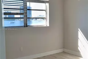 3000 Marcos Dr, Aventura, FL 33160 - Photo 15