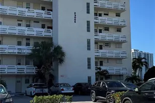 3000 Marcos Dr, Aventura, FL 33160 - Photo 27
