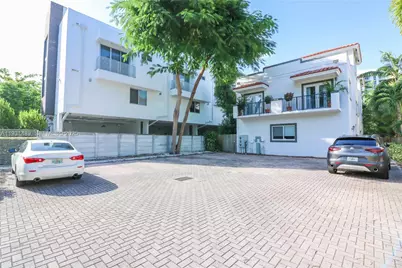 2947 Coconut Ave #4, Miami, FL 33133 - Photo 1