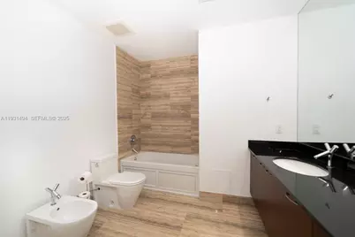 15901 Collins Ave #1005, Sunny Isles Beach, FL 33160 - Photo 23