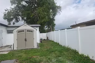 7610 Atlanta St, Hollywood, FL 33024 - Photo 11